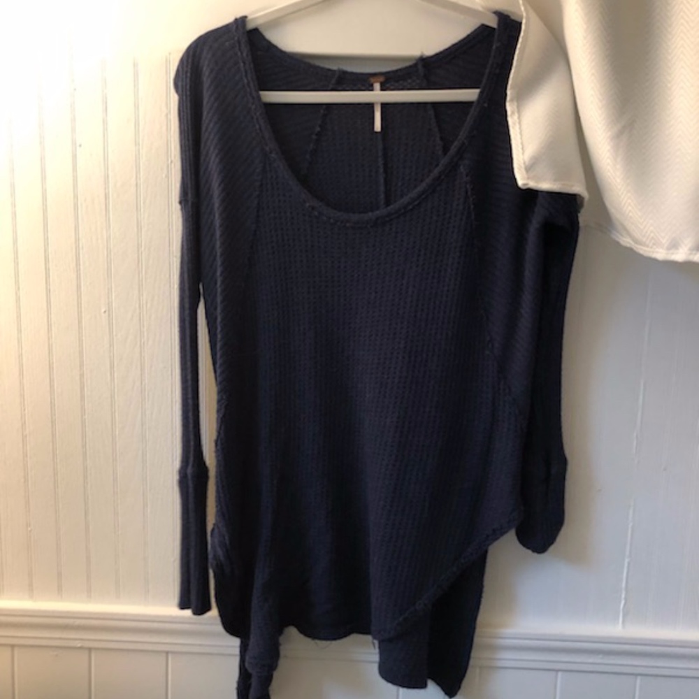 Free People Navy sweater shirt. Size small